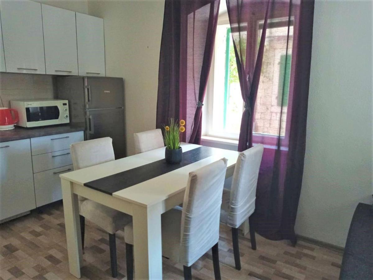 Apartment Karlito Kaštela Eksteriør billede