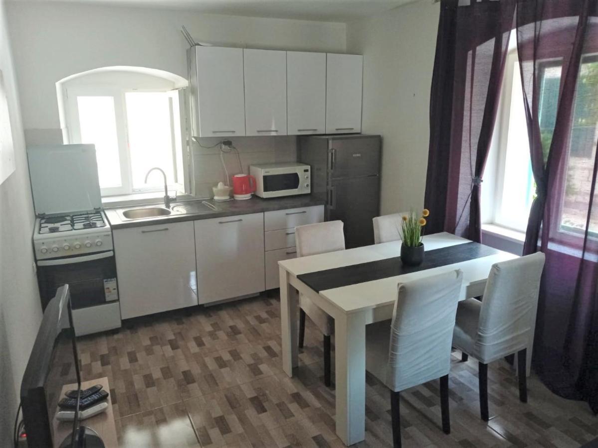 Apartment Karlito Kaštela Eksteriør billede