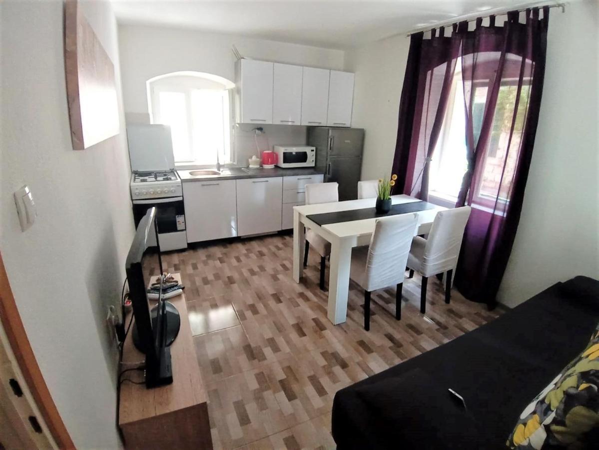 Apartment Karlito Kaštela Eksteriør billede